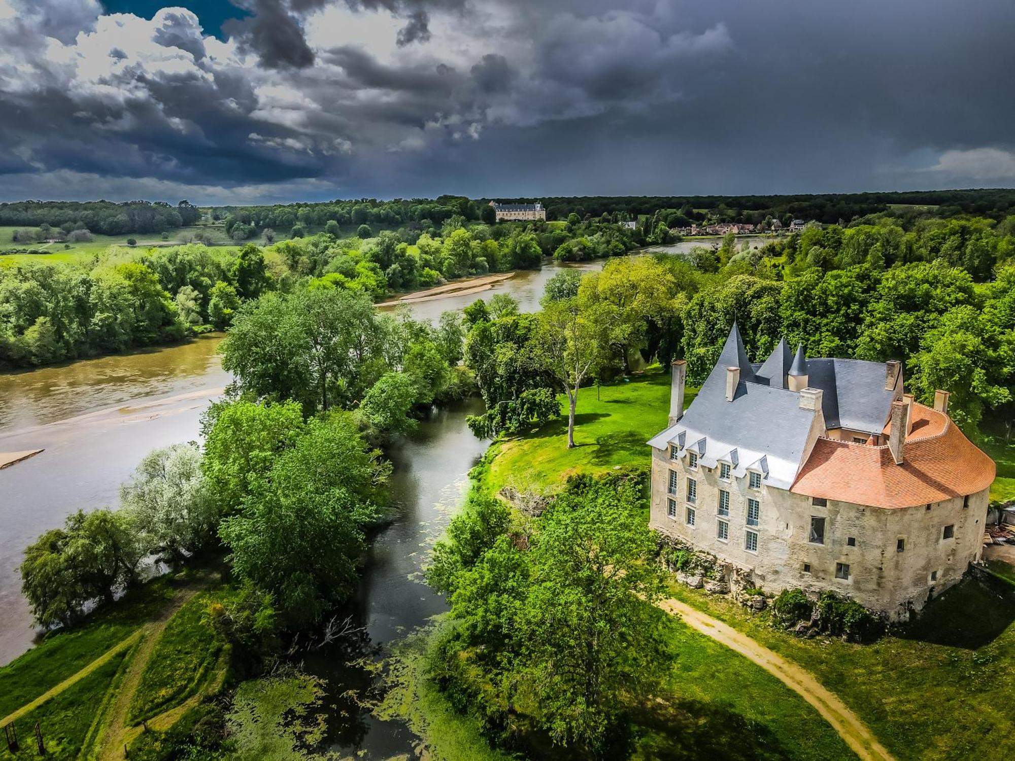 Chambre D'Hote, Chateau De Meauce Louise Et Marie Saincaize-Meauce Luaran gambar